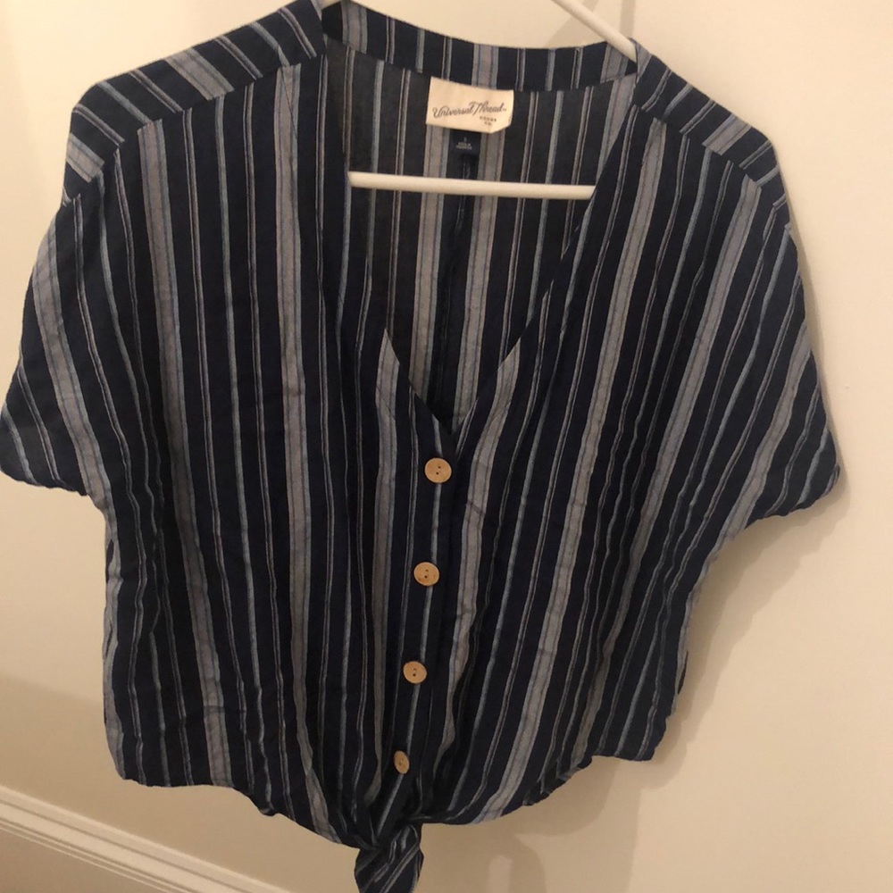 Women’s tie button up shirt
